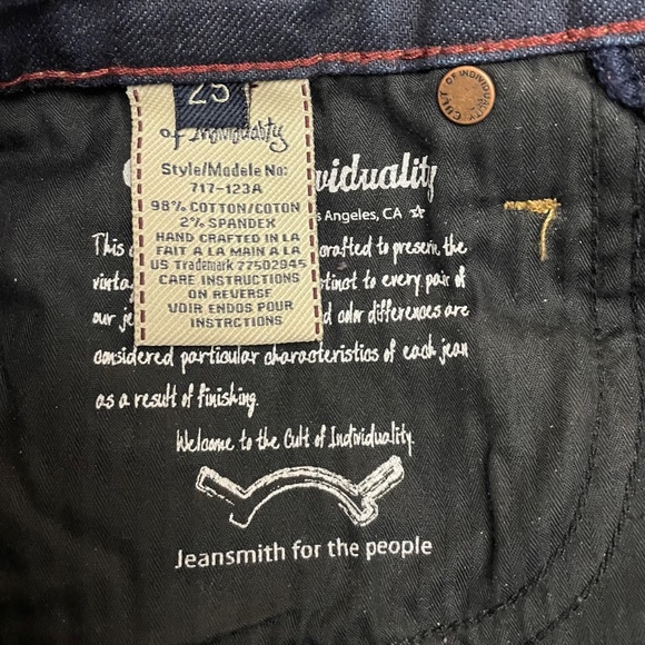 CULT OF INDIVIDUALITY: Karma Straight Leg Jean. Size 25. - Picture 6 of 7